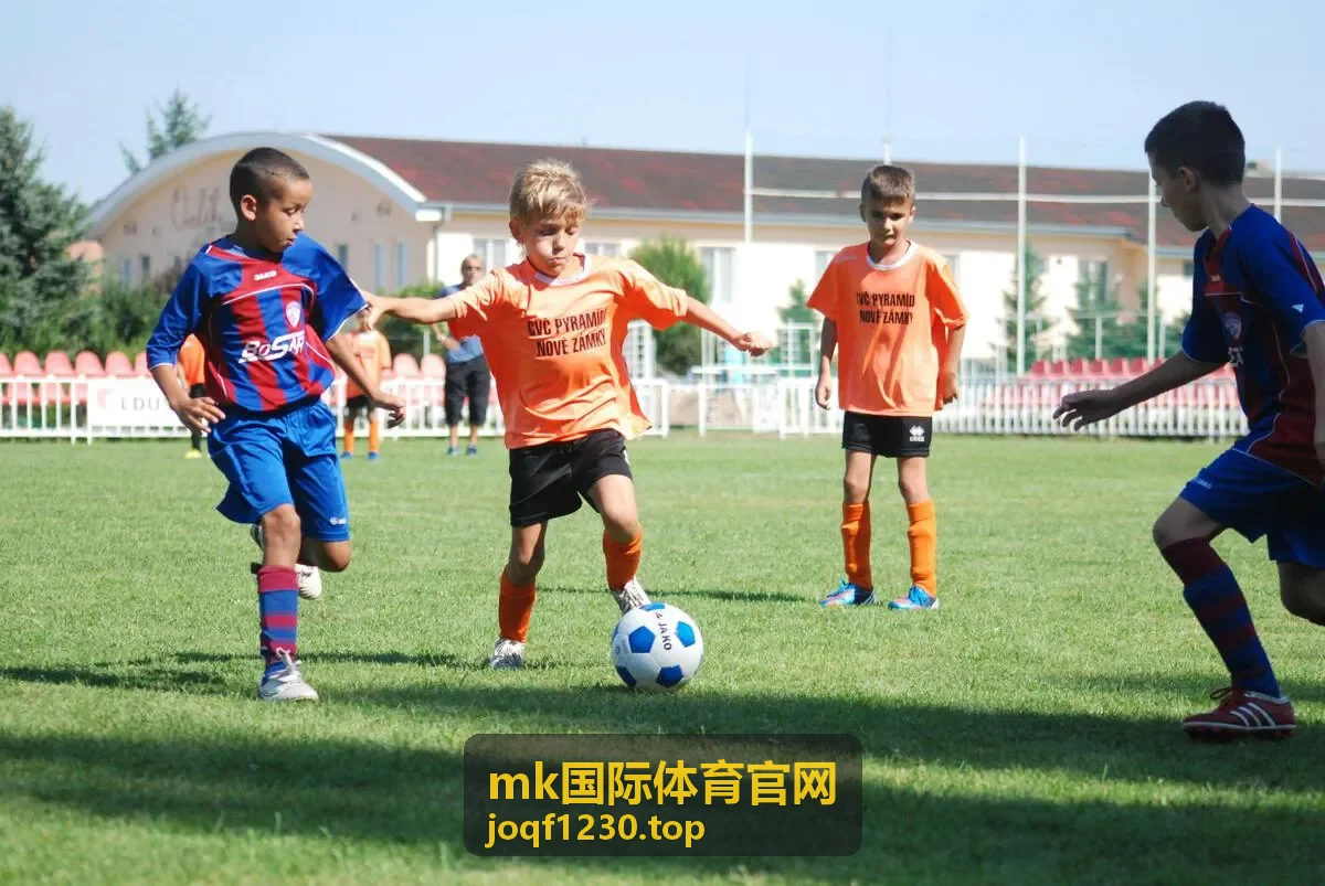 mk国际体育官网混合项目队伍合影